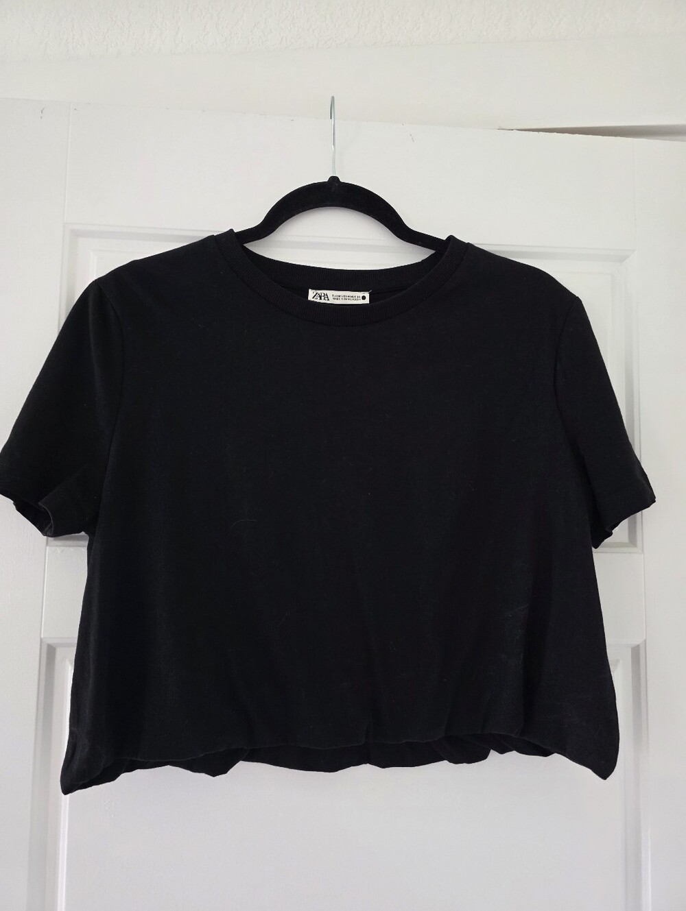 Zara Basic Black Balloon Crop Top